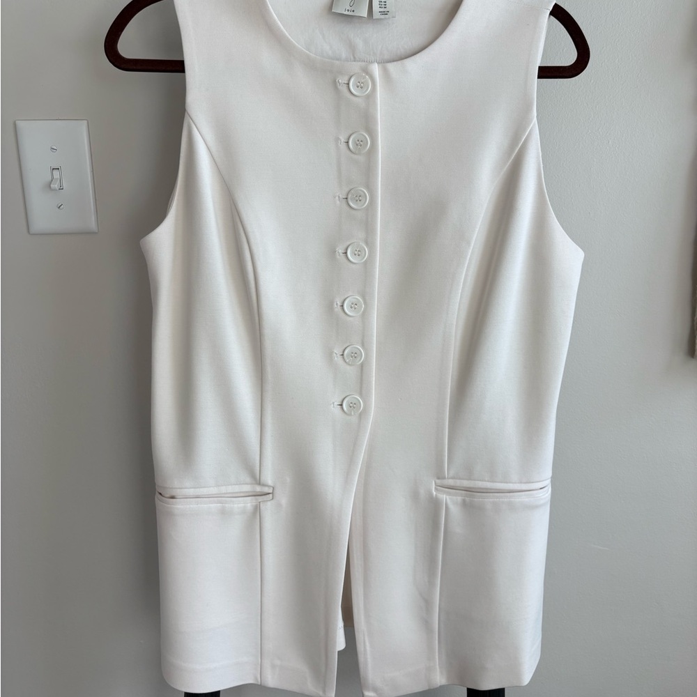 White Sleeveless Button-Up Vest Sz M